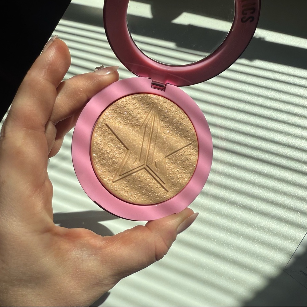 Jeffree Star Supreme Frost Frozen Peach Highlighting Makeup Powder NEW - Picture 4 of 10